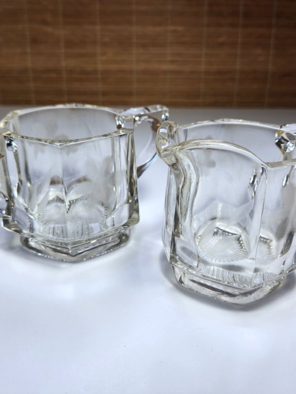 Vintage Heavy Glass Cream & Sugar Set – Hexagon Starburst – Chip on Rim